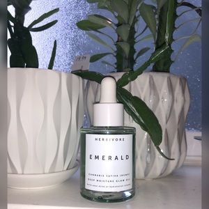 Herbivore Botanicals Emerald face oil